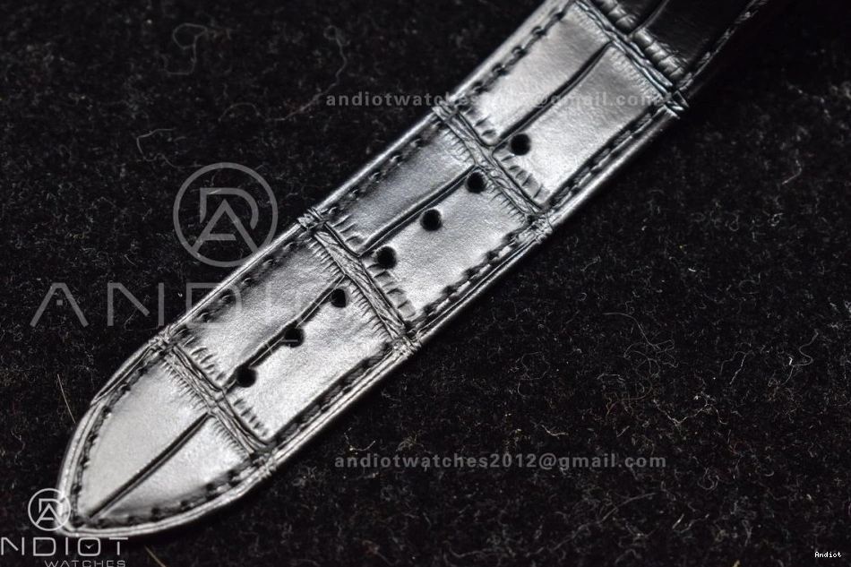 Rubber Overseas Strap Black on SS Black Dial 8F Maker 0317